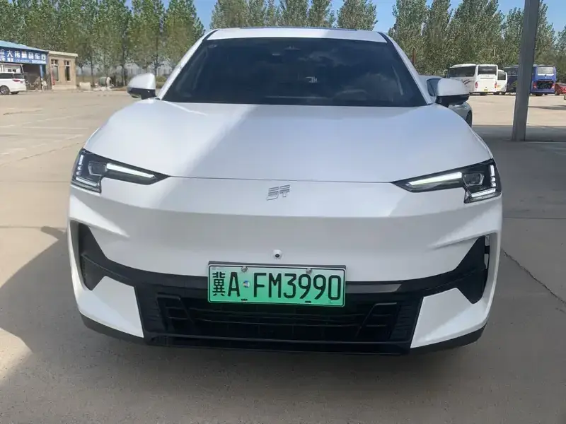 2024 JETOUR Shanhai L6 с пробегом 49 000 км
