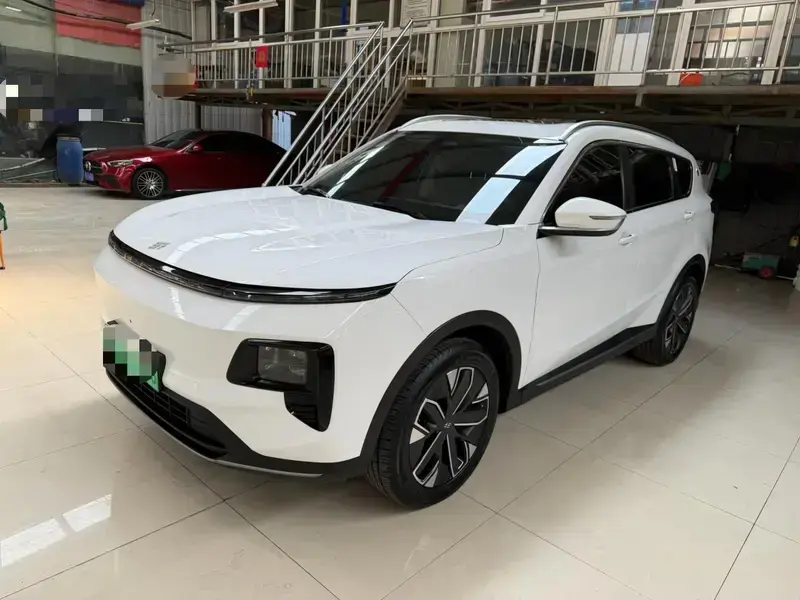 2024 JETOUR Shanhai L7 с пробегом 33 000 км