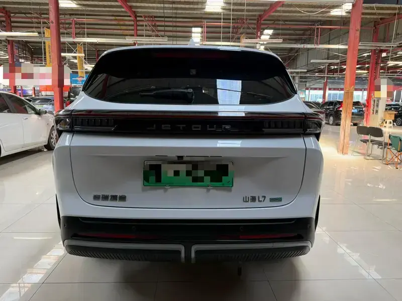 2024 JETOUR Shanhai L7 с пробегом 33 000 км