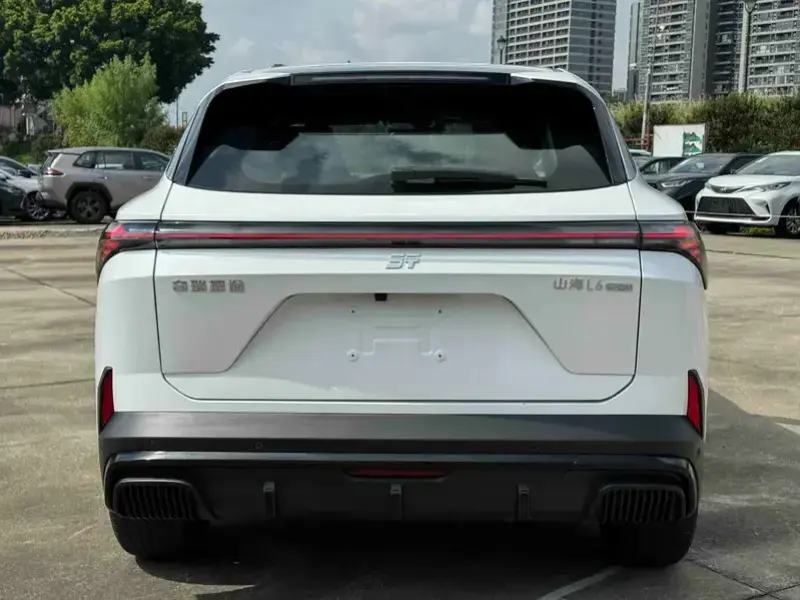 2024 JETOUR Shanhai L6 с пробегом 37 000 км
