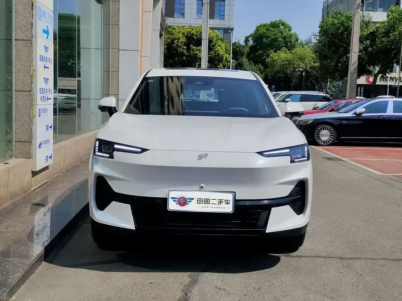 2024 JETOUR Shanhai L6 с пробегом 300 км