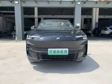 2024 JETOUR Shanhai L6 с пробегом 13 000 км