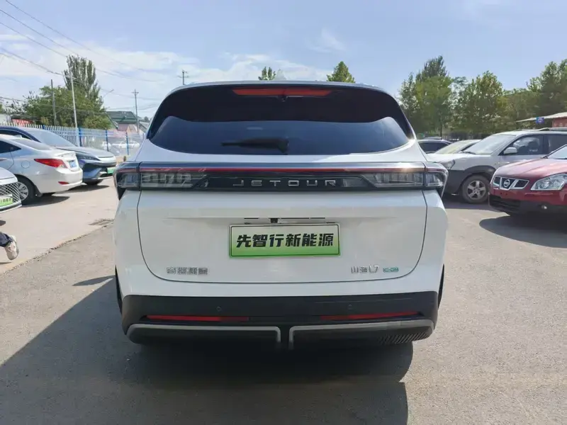 2024 JETOUR Shanhai L7 с пробегом 21 700 км