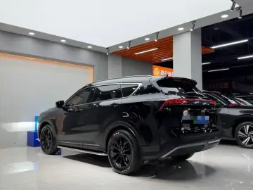 2024 JETOUR Shanhai L7 с пробегом 8 000 км