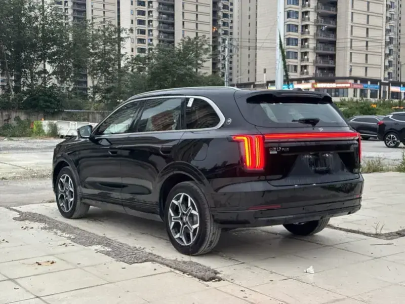2026 JETOUR Shanhai L7 Plus с пробегом 8 000 км
