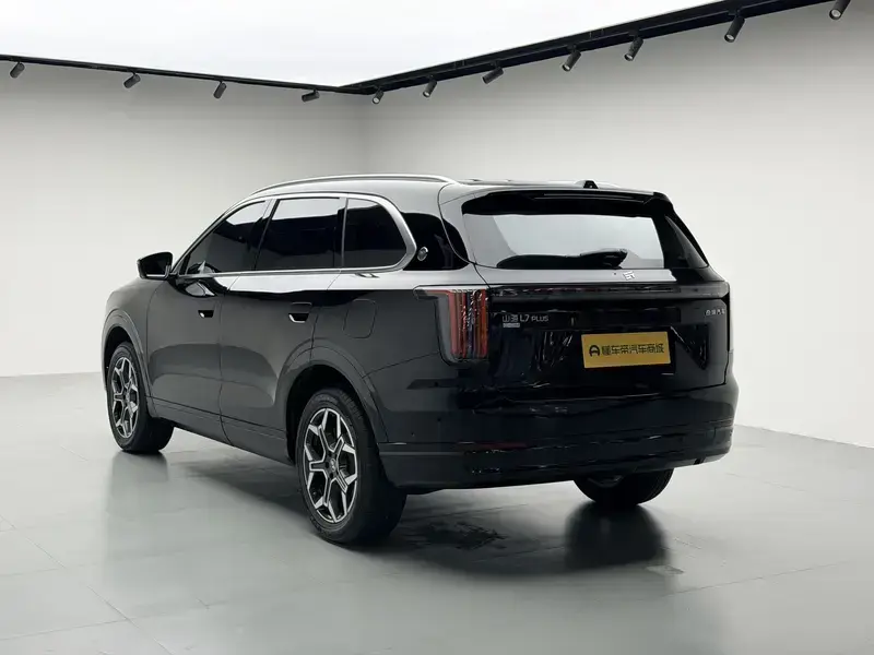 2026 JETOUR Shanhai L7 Plus с пробегом 5 900 км
