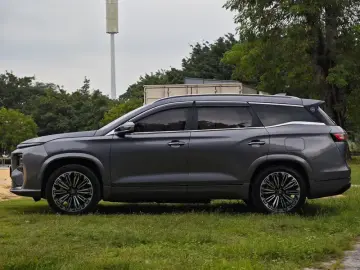 2025 JETOUR Shanhai L9 с пробегом 20 000 км