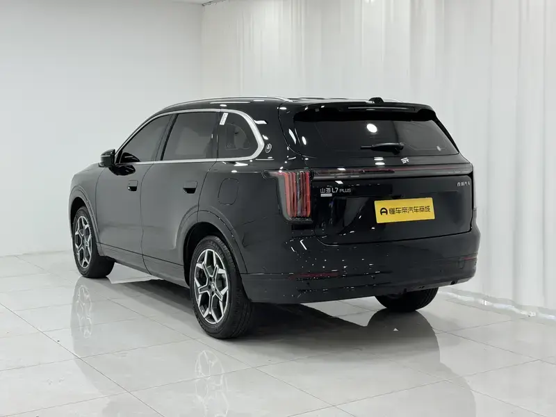 2026 JETOUR Shanhai L7 Plus с пробегом 15 000 км