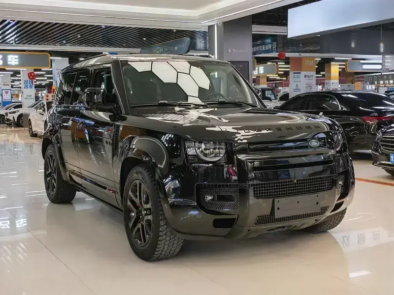 2024 Land Rover Defender с пробегом 29 800 км