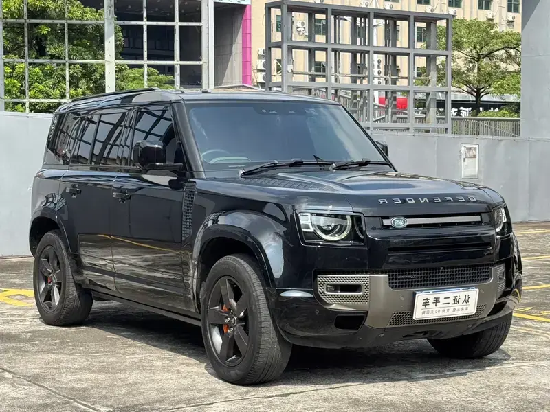 2023 Land Rover Defender с пробегом 141 000 км
