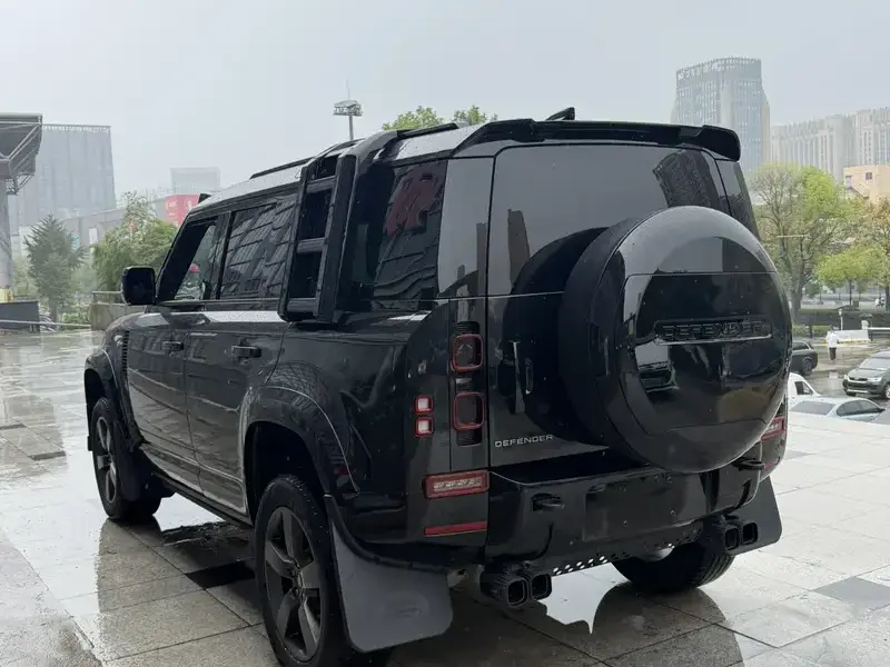 2024 Land Rover Defender с пробегом 38 000 км