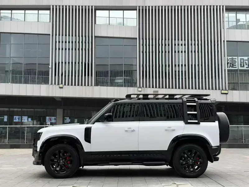 2024 Land Rover Defender с пробегом 50 000 км