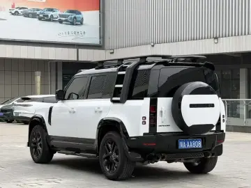 2024 Land Rover Defender с пробегом 50 000 км