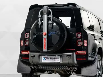 2023 Land Rover Defender с пробегом 4 900 км