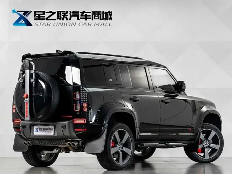 2023 Land Rover Defender с пробегом 4 900 км