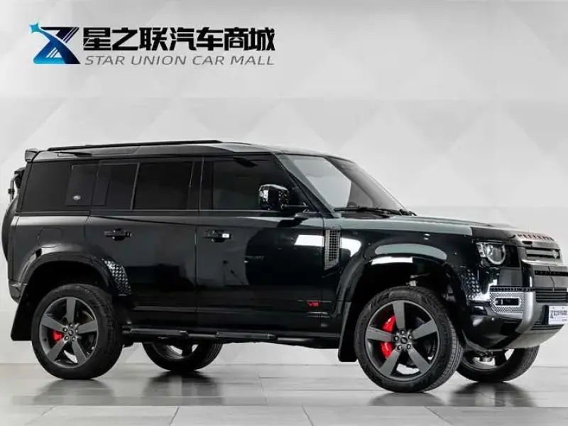 2023 Land Rover Defender с пробегом 4 900 км