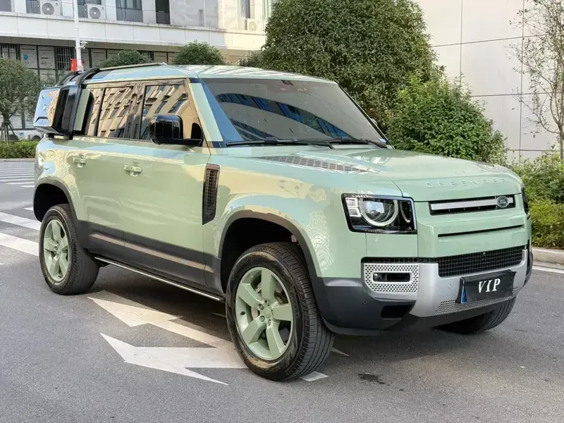 2023 Land Rover Defender с пробегом 43 000 км