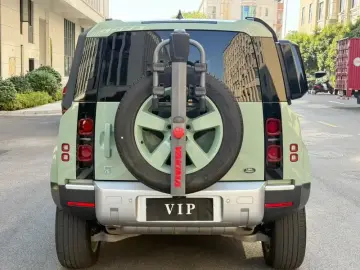 2023 Land Rover Defender с пробегом 43 000 км