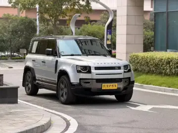 2023 Land Rover Defender с пробегом 70 000 км