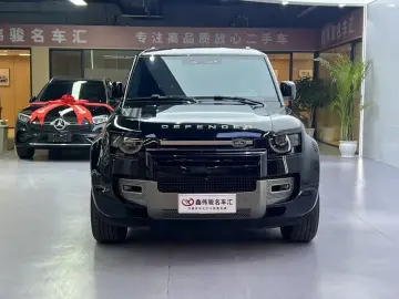 2025 Land Rover Defender с пробегом 10 000 км