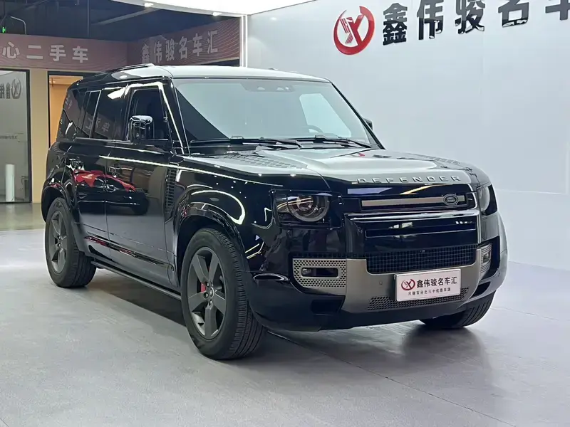 2025 Land Rover Defender с пробегом 10 000 км