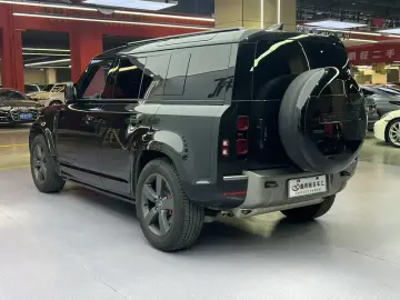 2025 Land Rover Defender с пробегом 10 000 км