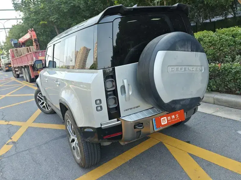 2021 Land Rover Defender с пробегом 45 100 км