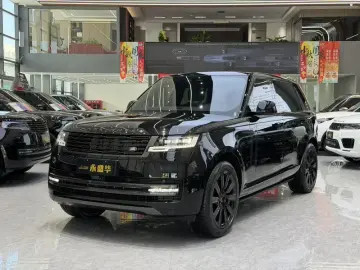 2026 Land Rover Range Rover с пробегом 300 км