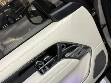 2025 Land Rover Range Rover с пробегом 8 000 км