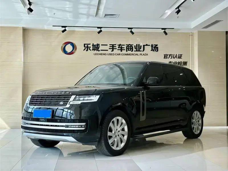 2025 Land Rover Range Rover с пробегом 10 000 км
