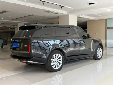 2025 Land Rover Range Rover с пробегом 10 000 км