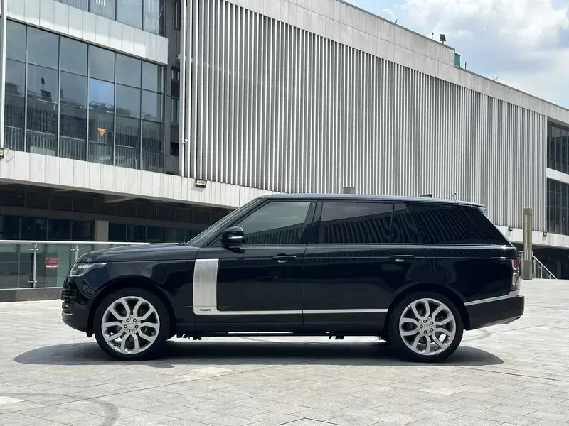 2022 Land Rover Range Rover с пробегом 20 000 км