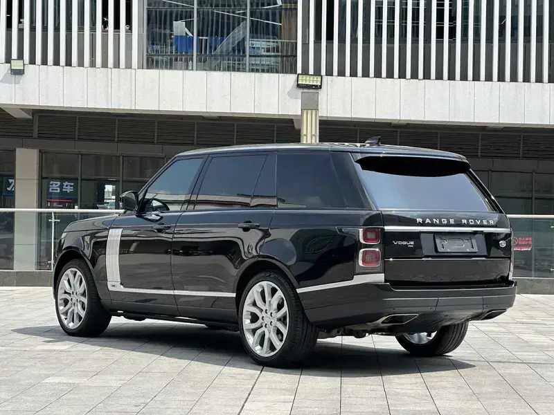 2022 Land Rover Range Rover с пробегом 20 000 км