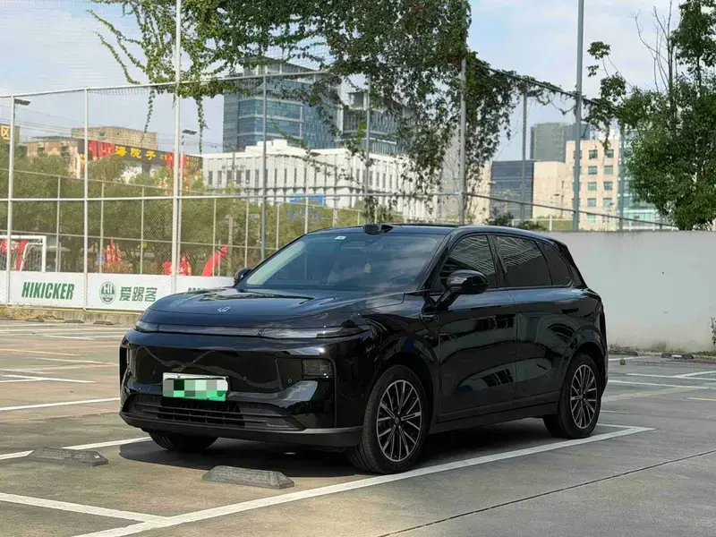 2025 Leapmotor B10 с пробегом 44 000 км