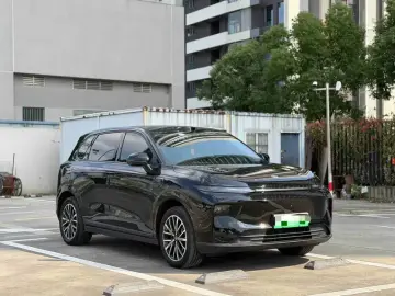 2025 Leapmotor B10 с пробегом 44 000 км