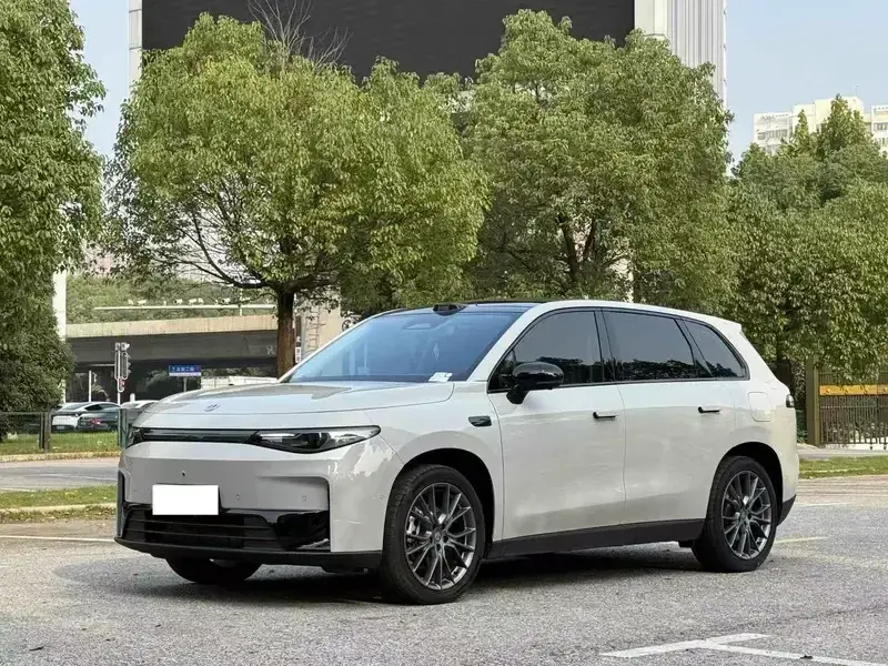2024 Leapmotor C10 с пробегом 23 300 км