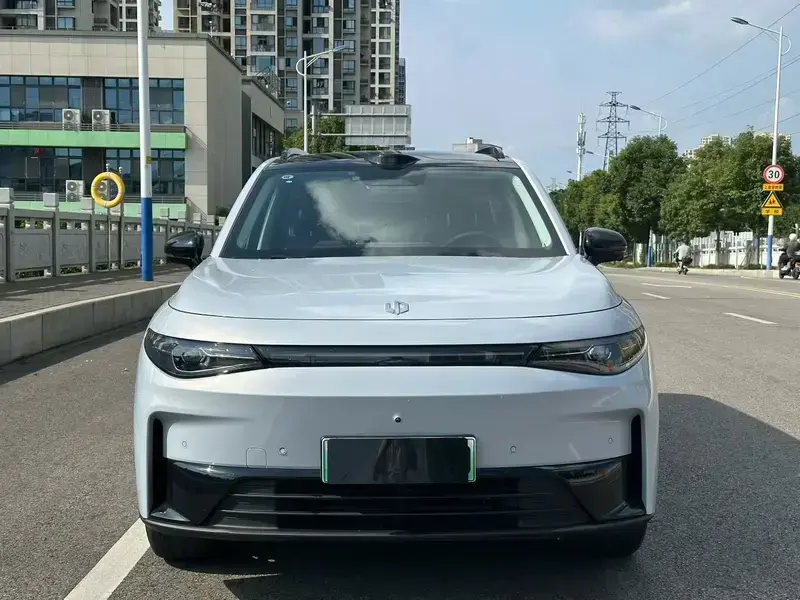 2026 Leapmotor C16 с пробегом 19 000 км