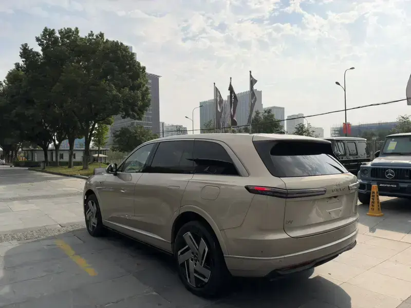 2025 Nio Onvo L90 с пробегом 30 000 км
