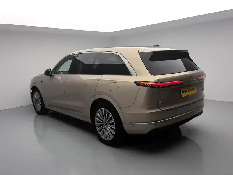 2025 Nio Onvo L90 с пробегом 27 600 км