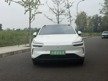2024 Nio Onvo L60 с пробегом 34 000 км