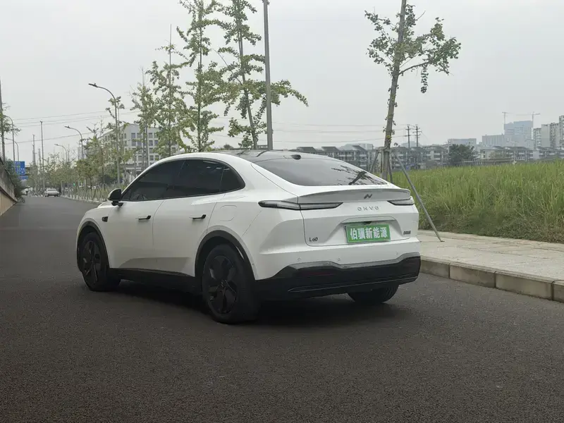2024 Nio Onvo L60 с пробегом 34 000 км