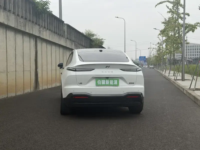 2024 Nio Onvo L60 с пробегом 34 000 км