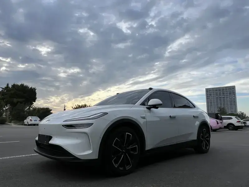 2024 Nio Onvo L60 с пробегом 6 000 км