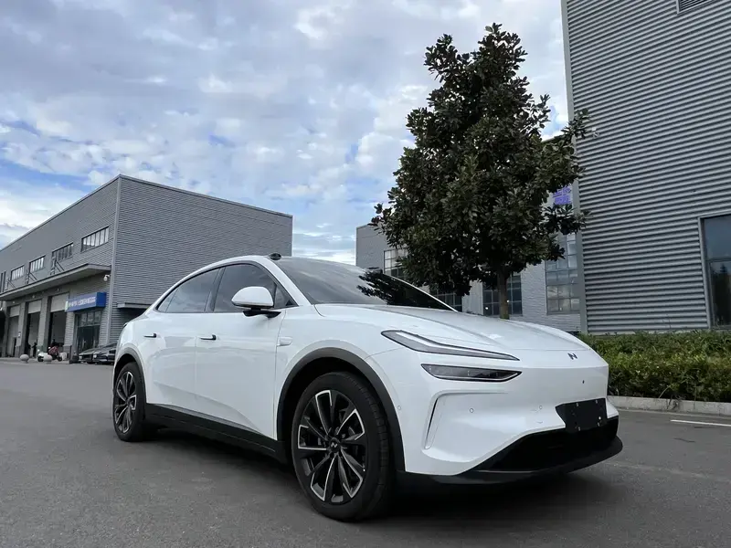 2024 Nio Onvo L60 с пробегом 6 000 км
