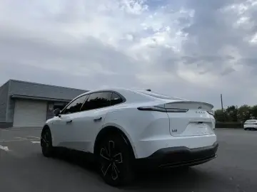 2024 Nio Onvo L60 с пробегом 6 000 км