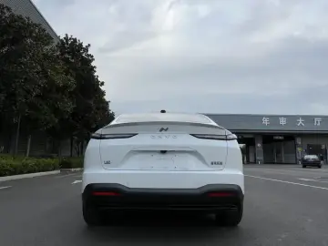 2024 Nio Onvo L60 с пробегом 6 000 км