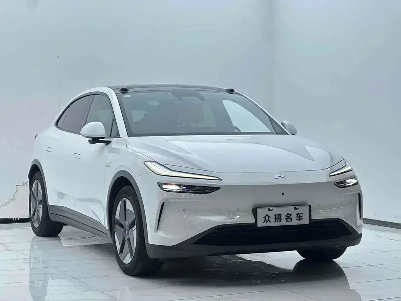 2024 Nio Onvo L60 с пробегом 13 000 км