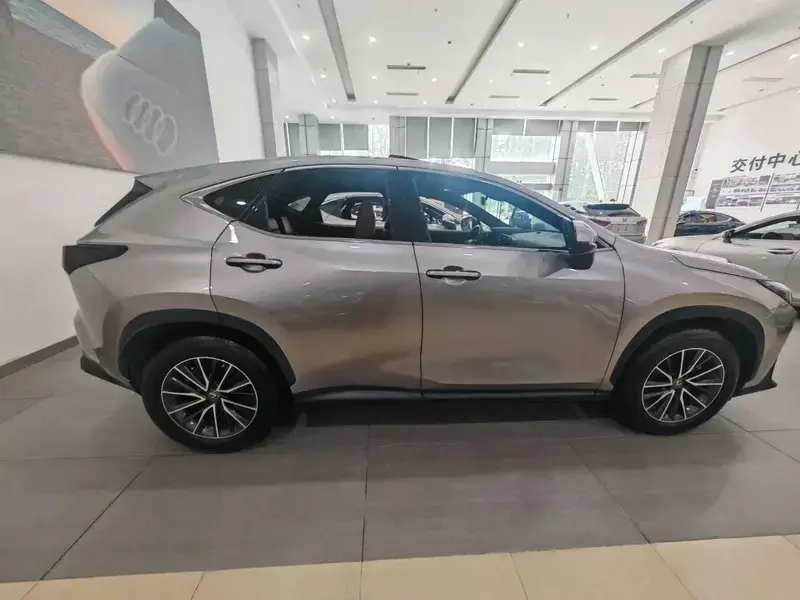 2022 Lexus NX с пробегом 36 000 км
