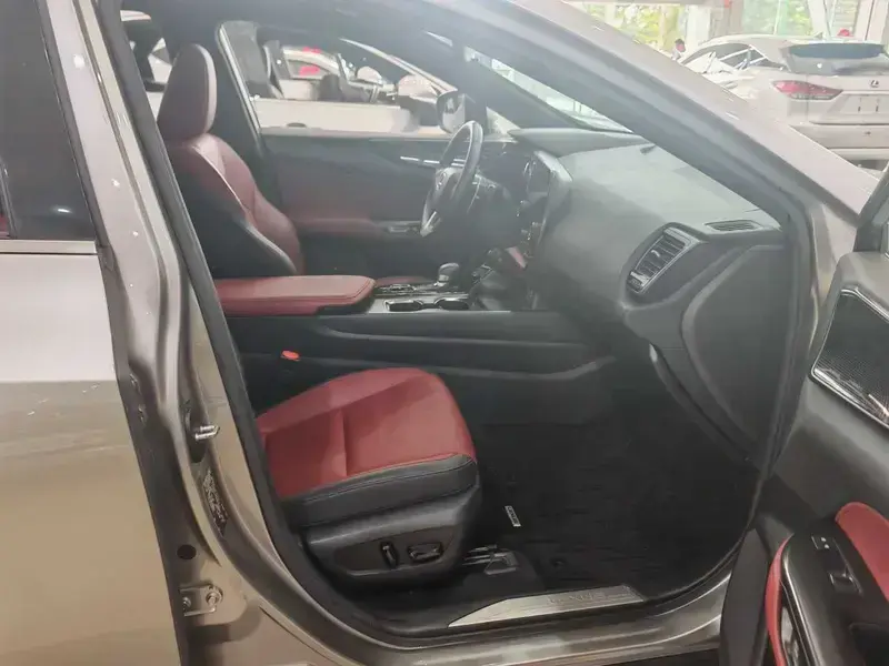 2022 Lexus NX с пробегом 36 000 км