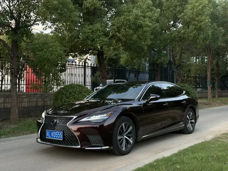2021 Lexus LS с пробегом 73 000 км
